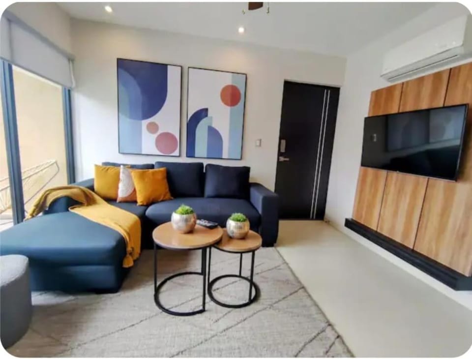 Amplio Apt con 3HAB a 8 min de Fundidora Cintermex Apartment in Monterrey