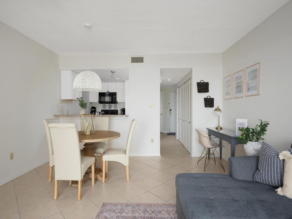 Kitchen or kitchenette, Living room, Seating area, Dining area, furniture, air conditioner
