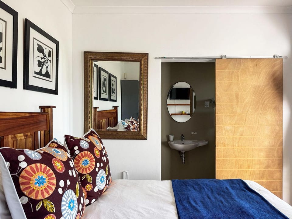Bathroom, Bedroom