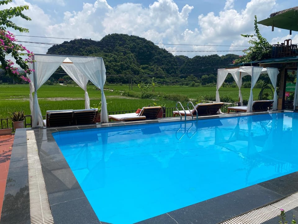 Tam Coc Wonderland Bungalow Hotel in Laos