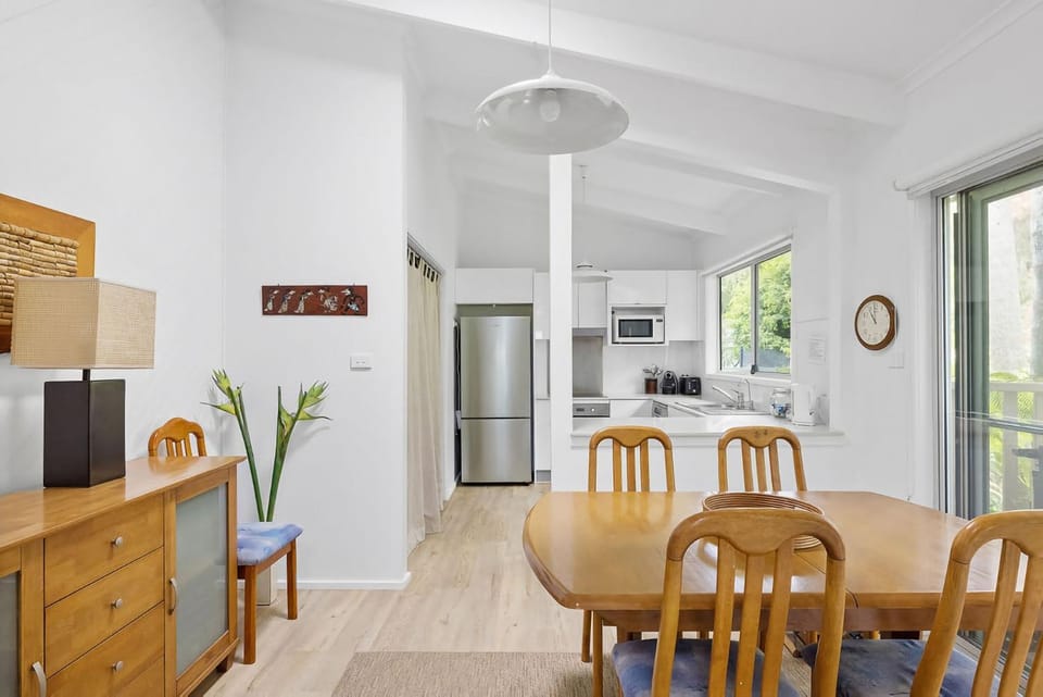 Hidden Oasis Pet Friendly In Anna Bay House in Anna Bay