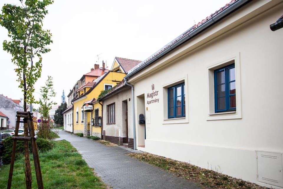Property building, Facade/entrance