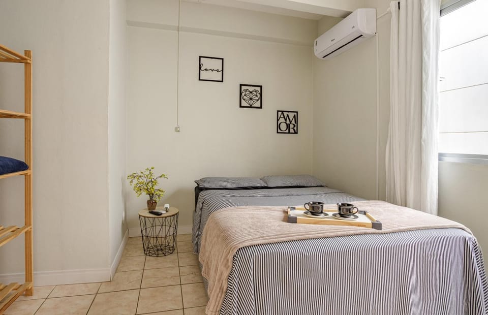 Bed, Bedroom, towels, air conditioner