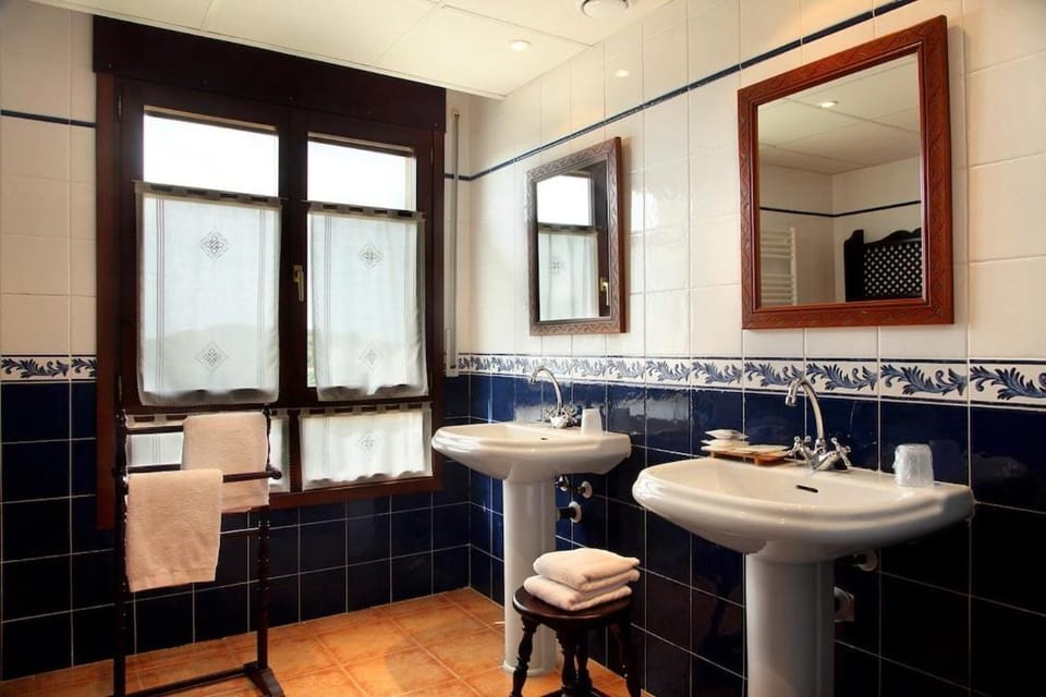 Property building, Bathroom