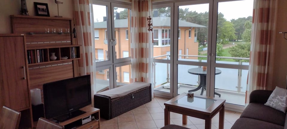 moderne 3-Raum Ferienwohnung Strandmöwe mit Panoramafenster Apartment in Mecklenburg-Vorpommern, Germany