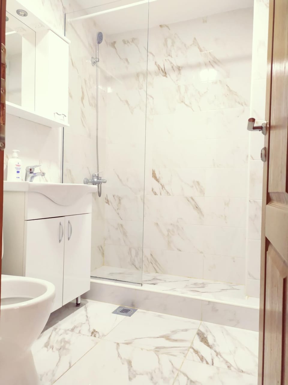 Shower, Toilet, Bathroom