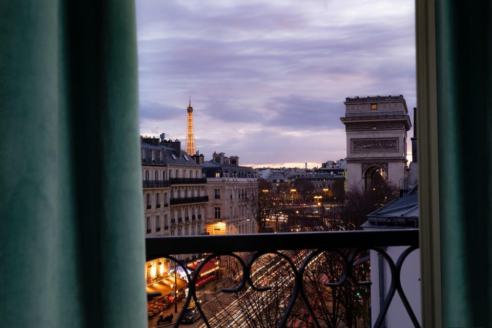 Bedroom, City view, Landmark view, Street view