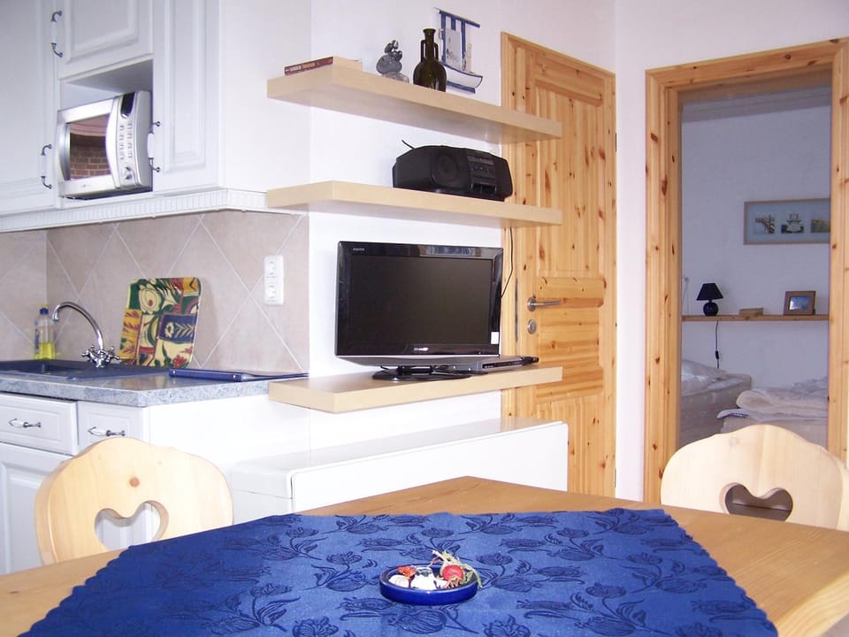 Living room, Photo of the whole room, Dining area