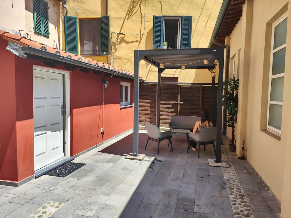 Patio, Garden, Inner courtyard view