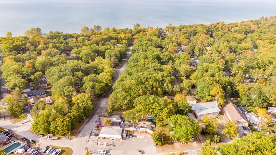 Natural landscape, Bird's eye view, Beach, Lake view, Street view, Location