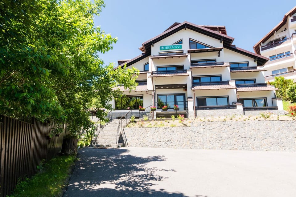 Property building, Facade/entrance, Parking