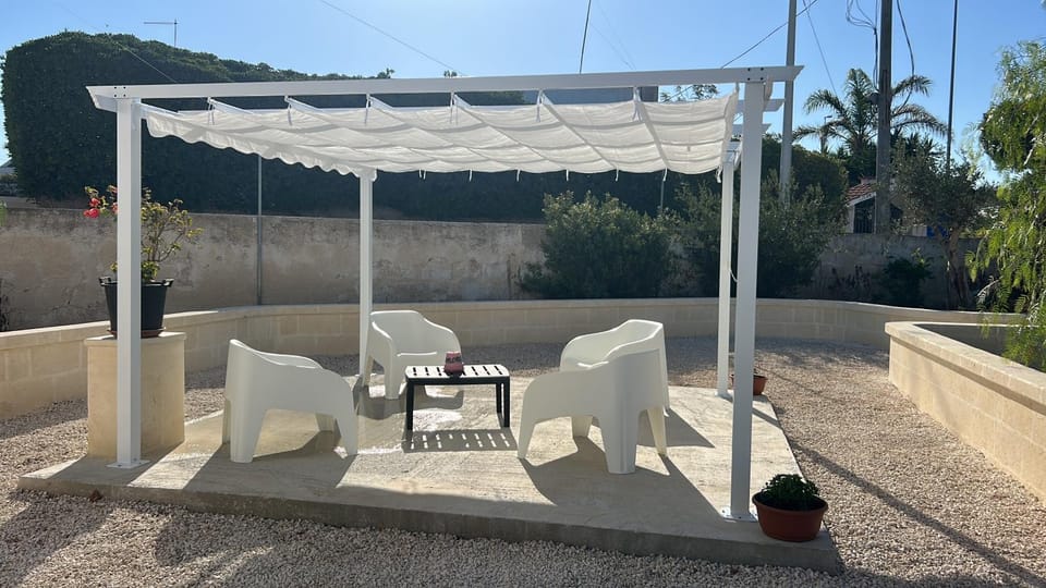 VILLA FLO' B&B (San Pietro in Bevagna) Bed and Breakfast in Province of Taranto