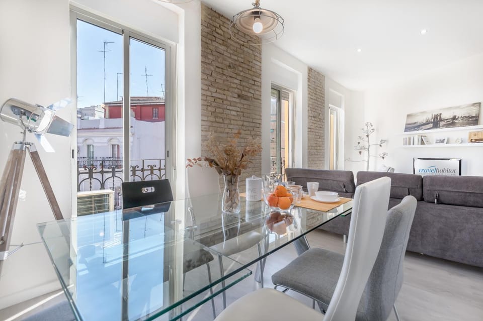 Seating area, Dining area