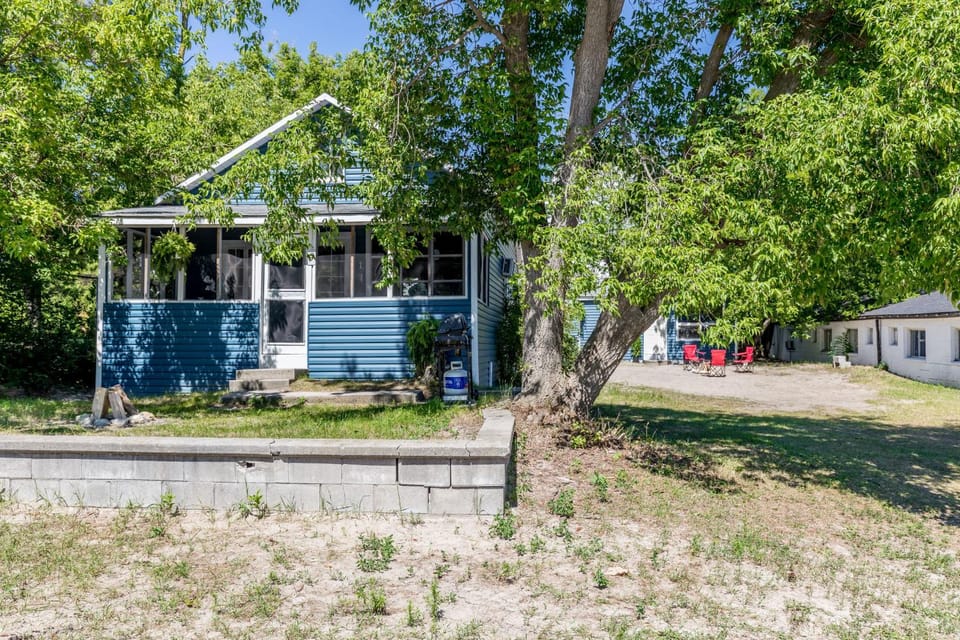 Beachside Summer Cabins Cabin in Wasaga Beach