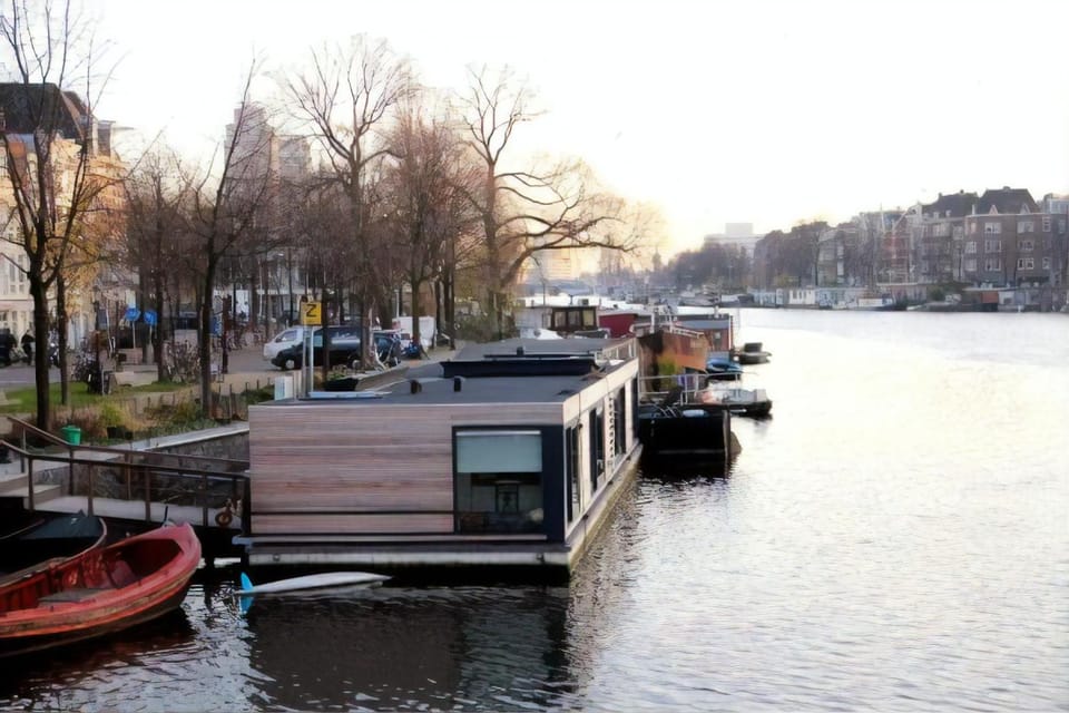 Property building, City view, River view, Location