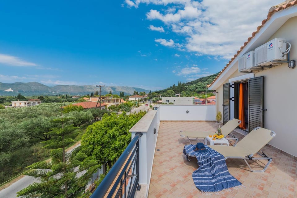 Balcony/Terrace, Balcony/Terrace, Mountain view