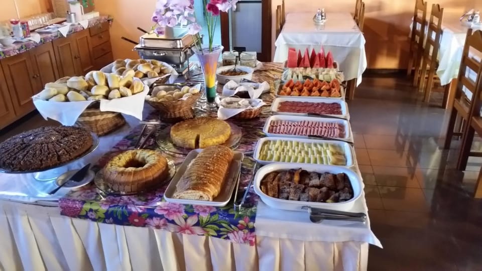 Buffet breakfast, American breakfast