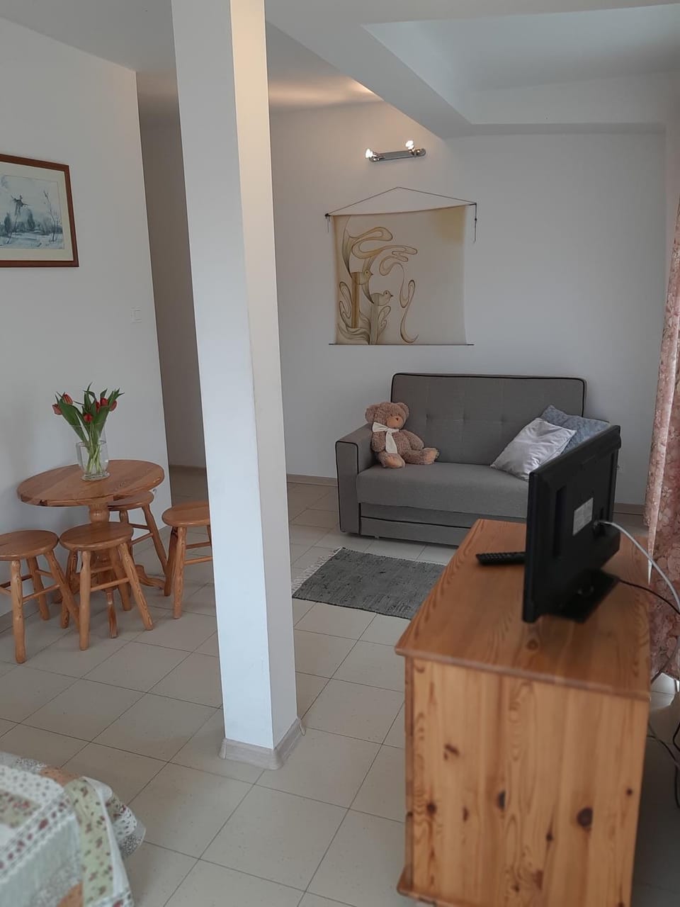 Photo of the whole room