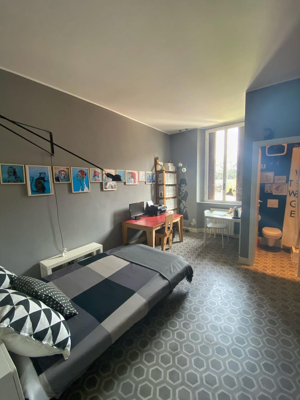 Bed, Photo of the whole room