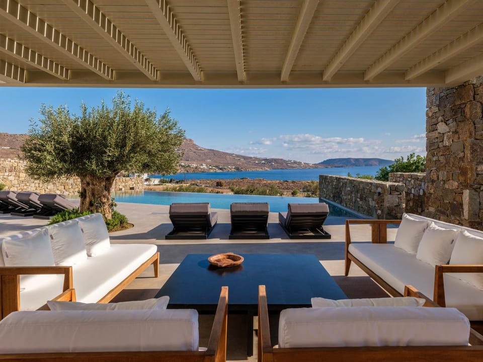 View (from property/room), Balcony/Terrace, Seating area, Sea view