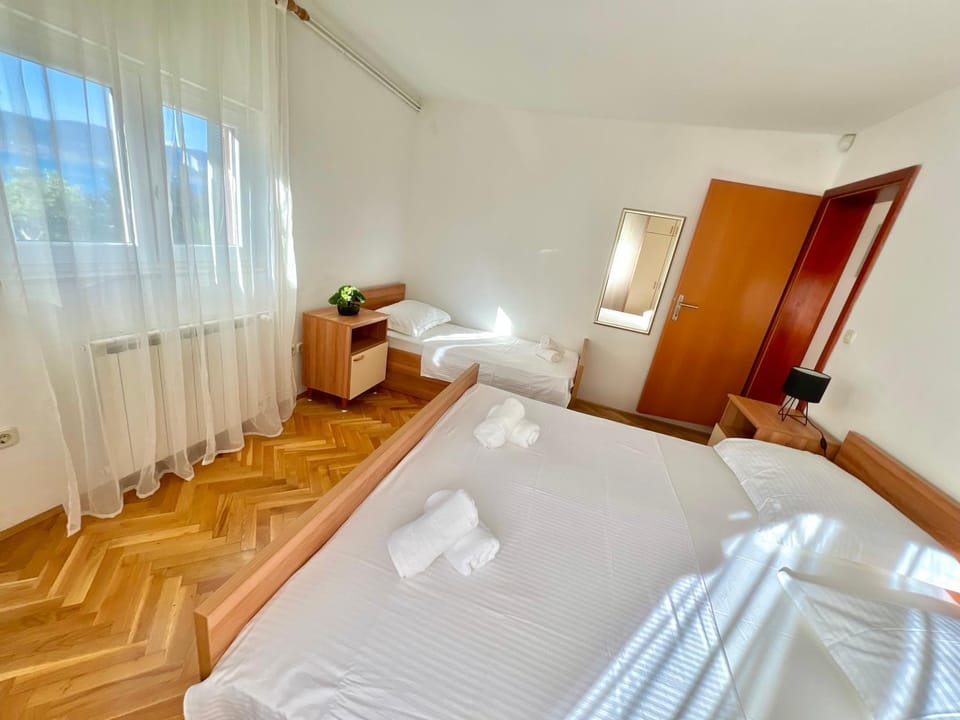 Adria 2 Apartment in Šibenik-Knin County, Croatia