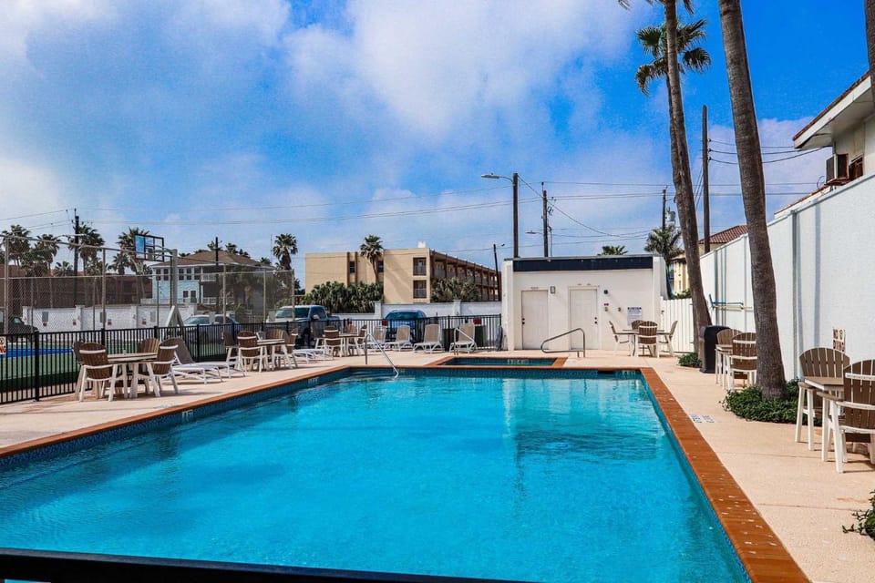 Embassy 402 Apartment in South Padre Island