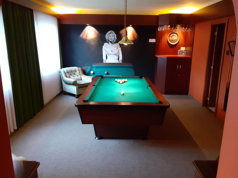 Billiard