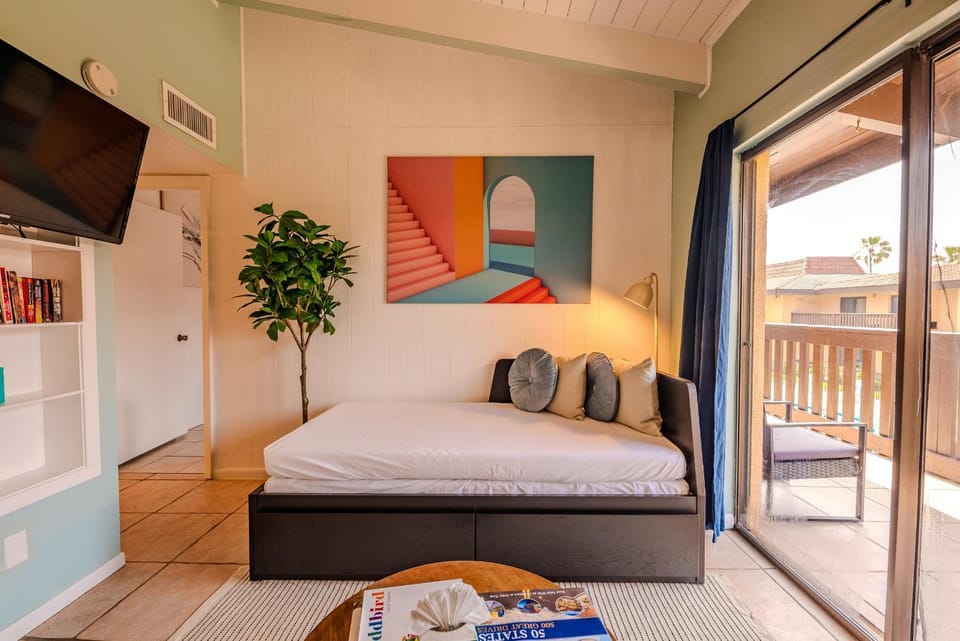 Kingfishers Retreat Serene 1BR Escape with Balcony 207 Apartment in South Padre Island