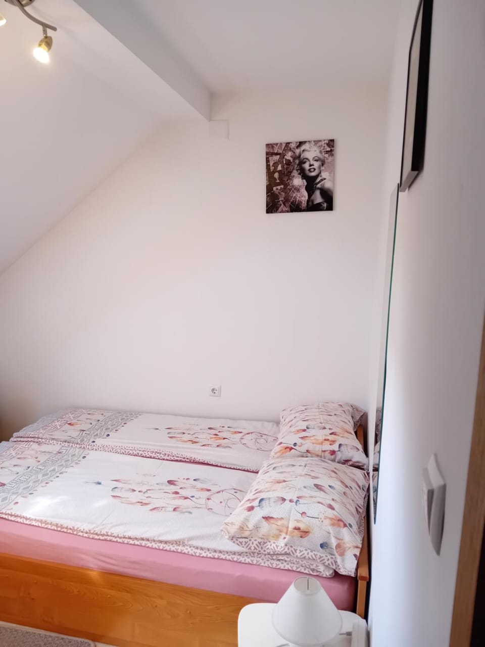 SOBE ŠOKČIĆ Bed and Breakfast in Slovenia