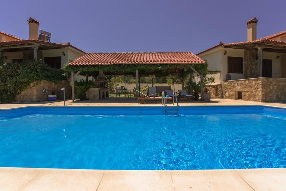 Property building, Pool view, Swimming pool, sunbed
