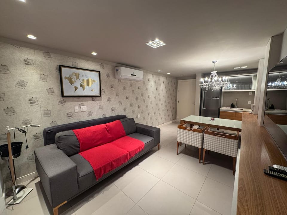 Apartamento com Piscina no Centro e a poucos metros do mar de Torres -RS Apartment in State of Santa Catarina