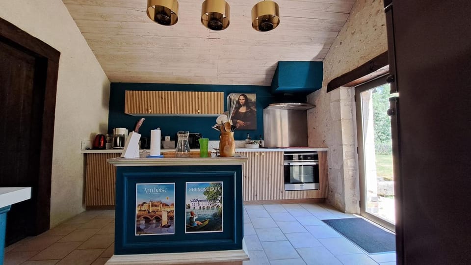 Kitchen or kitchenette, Kitchen or kitchenette