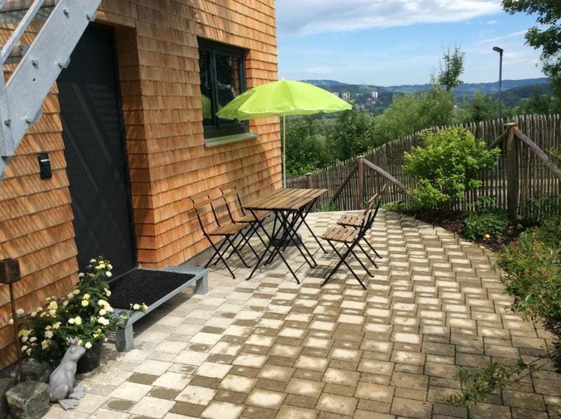 Facade/entrance, Balcony/Terrace