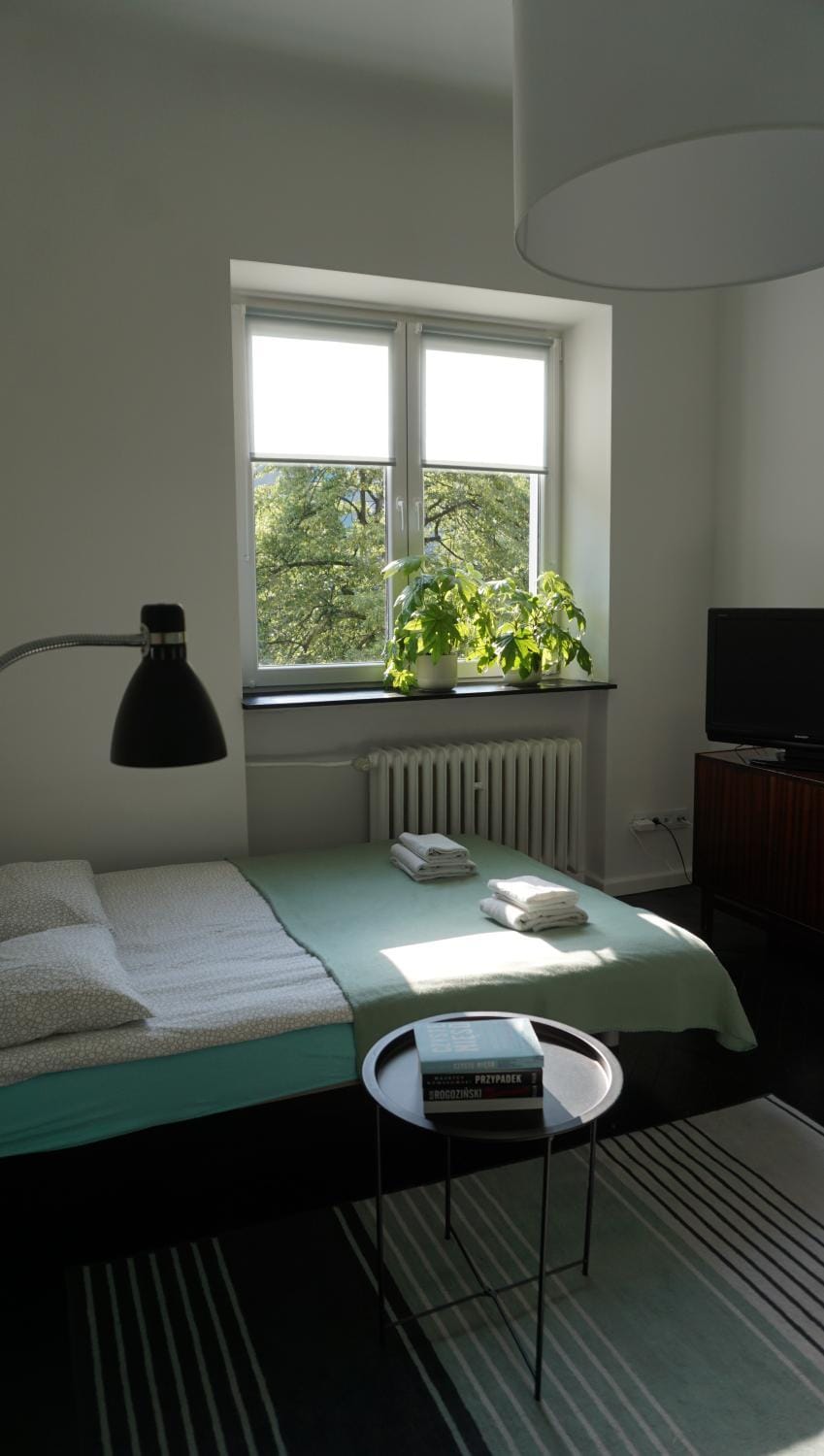 Bed, View (from property/room), Bedroom, Garden view