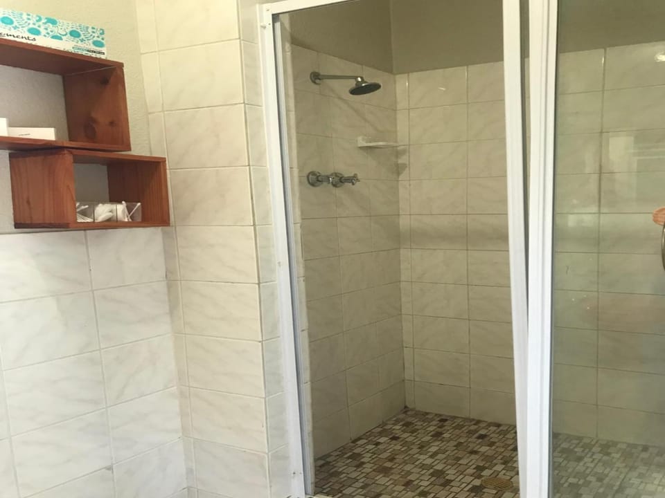 Le Petit Chateau Guest House Bed and Breakfast in Cape Town