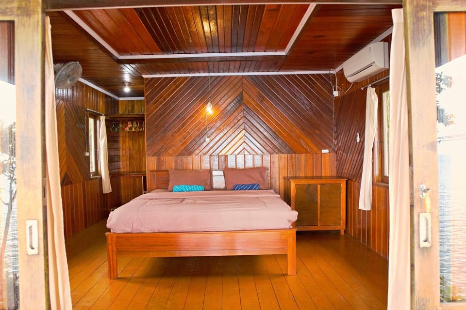Bed, Photo of the whole room, Bedroom, Sea view, Sea view, Sunset