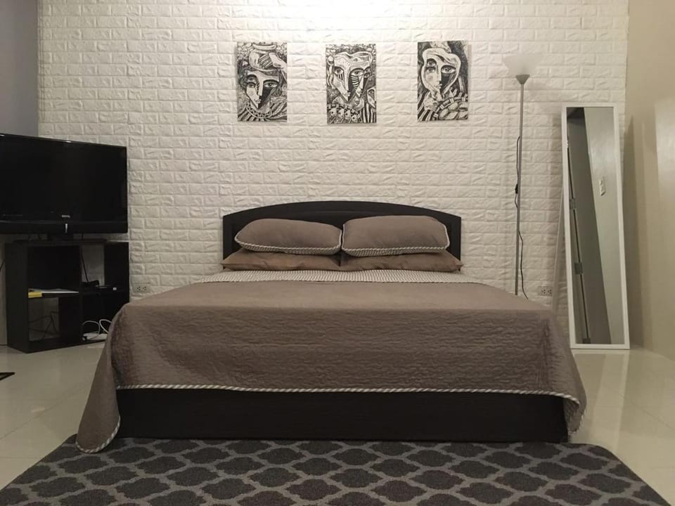 Modern Studio Unit at One Palm Tree Villas near NAIA & Resortsworld Apartment in Pasay