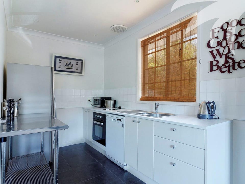 Aqua Apartment 4 House in New South Wales