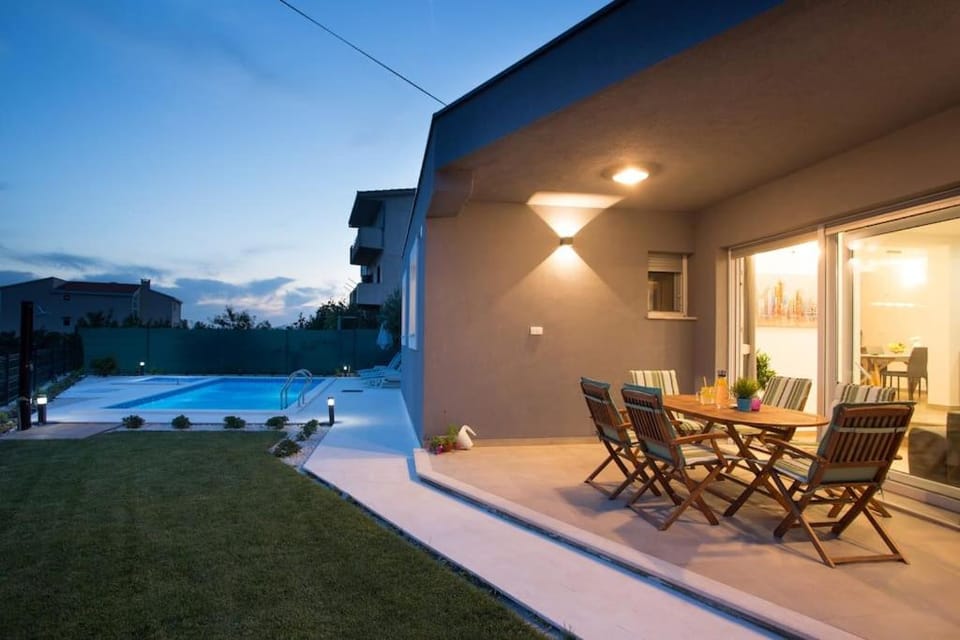 Patio, Garden, Balcony/Terrace, Pool view
