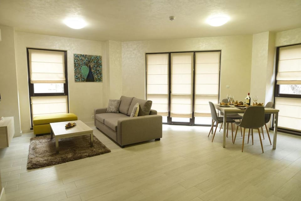 Living room, Seating area, Dining area