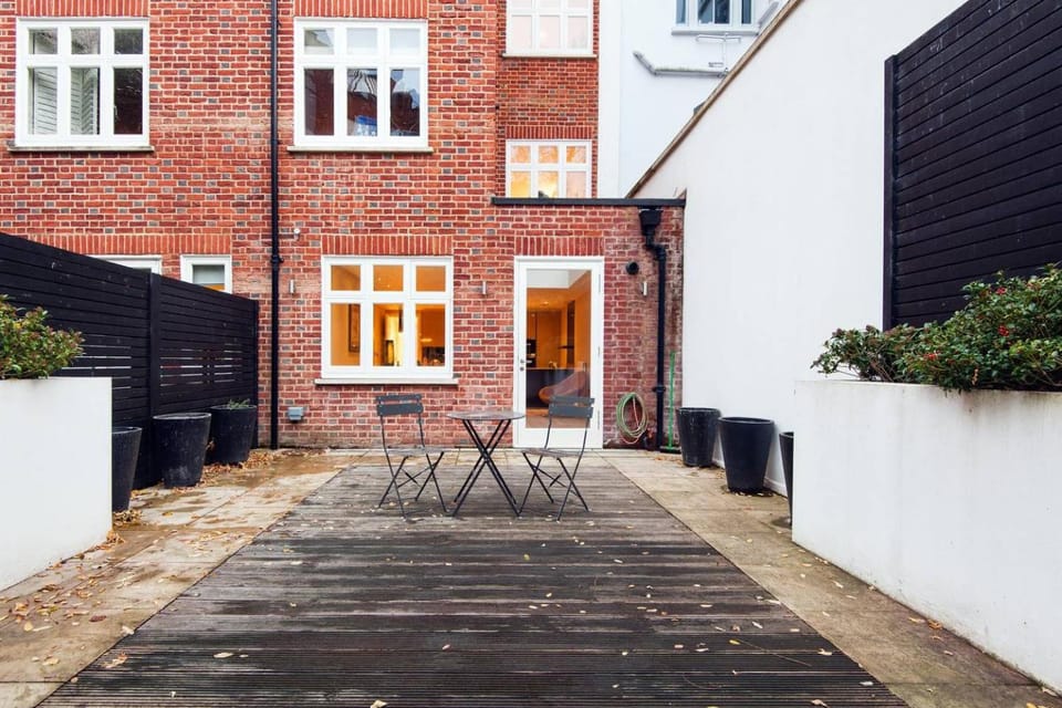 Home Sweet Hampstead Heath Apartment in London Borough of Camden