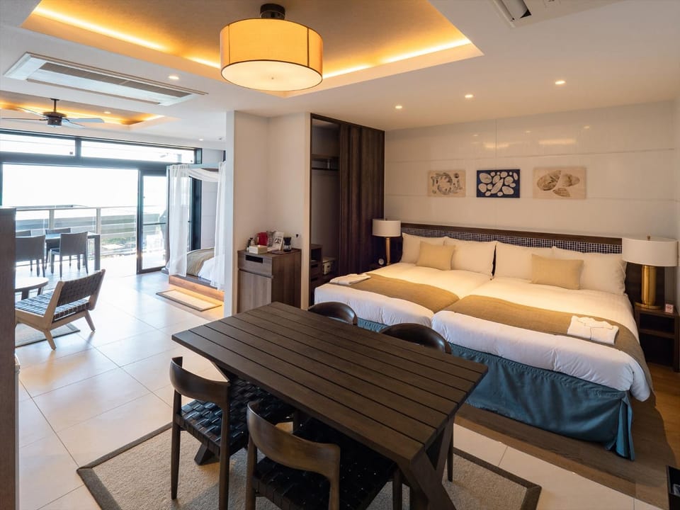 Balcony/Terrace, Living room, Dining area, Bedroom, Sea view