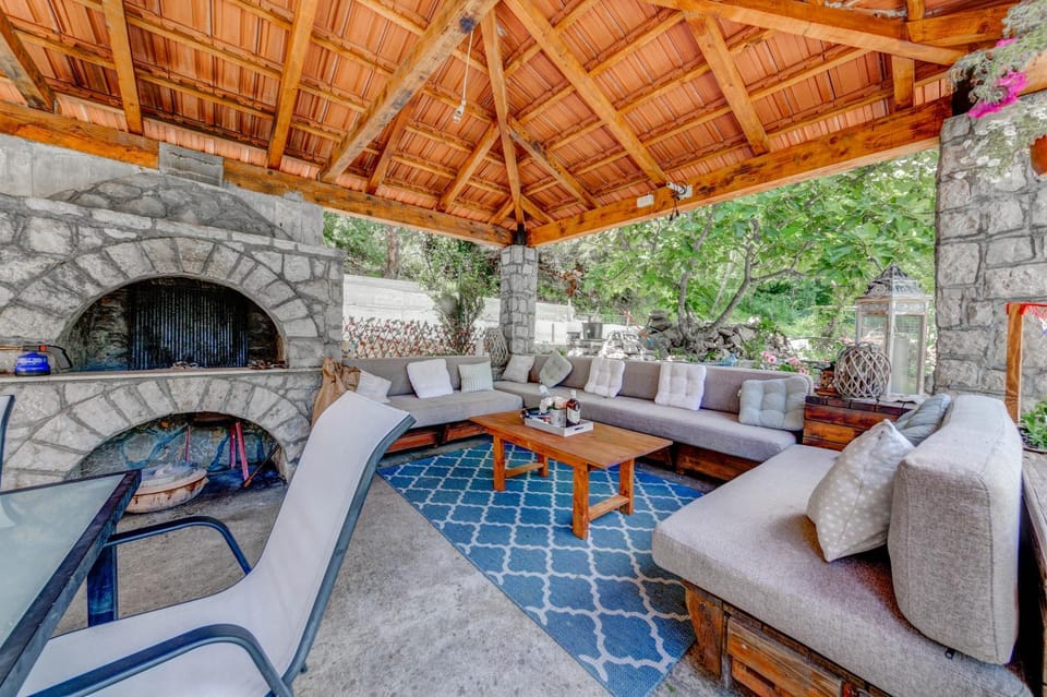 Patio, Garden, Balcony/Terrace