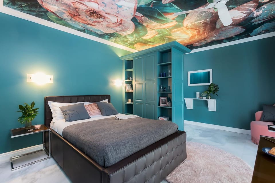 Bed, Photo of the whole room