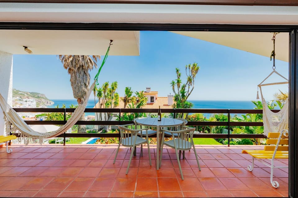 View (from property/room), Balcony/Terrace, Sea view