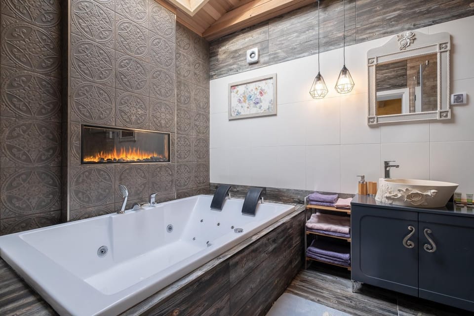Hot Tub, Bathroom, Bath