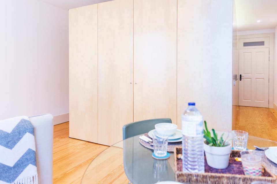 APOSENTUS - Charming Center Apartment with Balcony Apartment in Porto