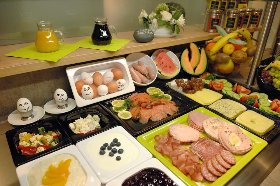 Breakfast, Buffet breakfast