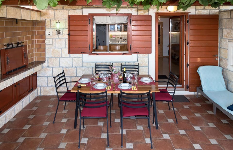 Villa Alissa Split - Mravince House in Šibenik-Knin County, Croatia