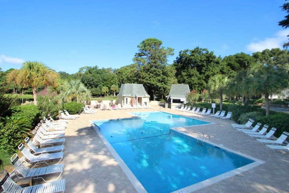Evian 120 House in North Forest Beach